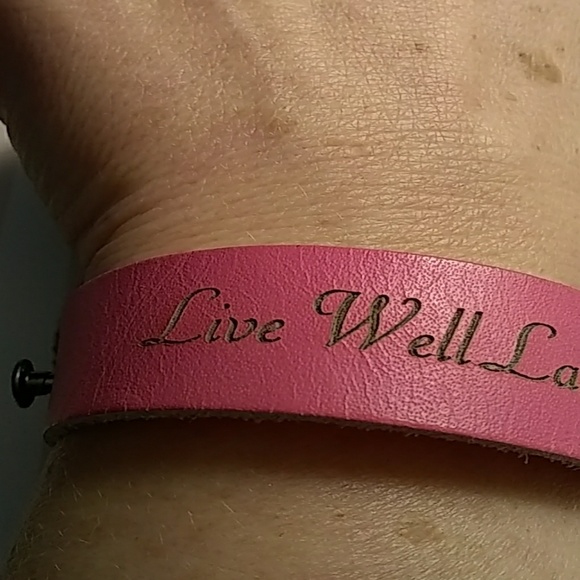 Handmade Leather cuff bracelet - Picture 3 of 8